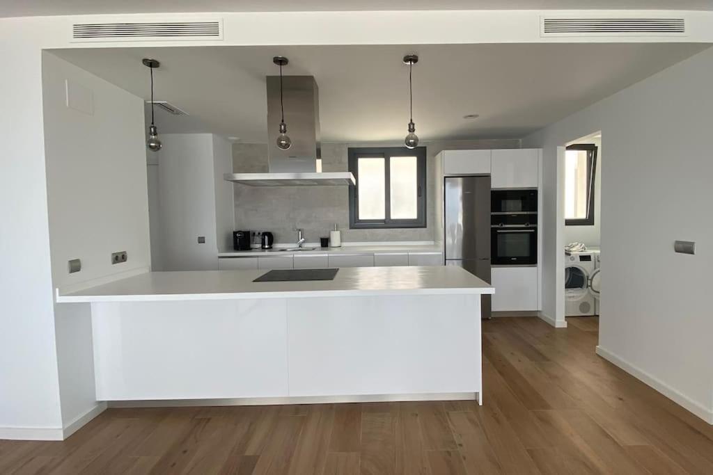 Luxurious Penthouse With Huge Panoramic Terrace Lägenhet San Roque  Exteriör bild