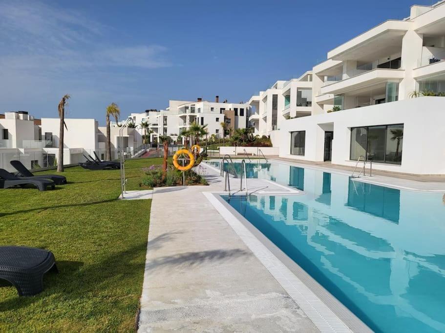 Luxurious Penthouse With Huge Panoramic Terrace Lägenhet San Roque  Exteriör bild