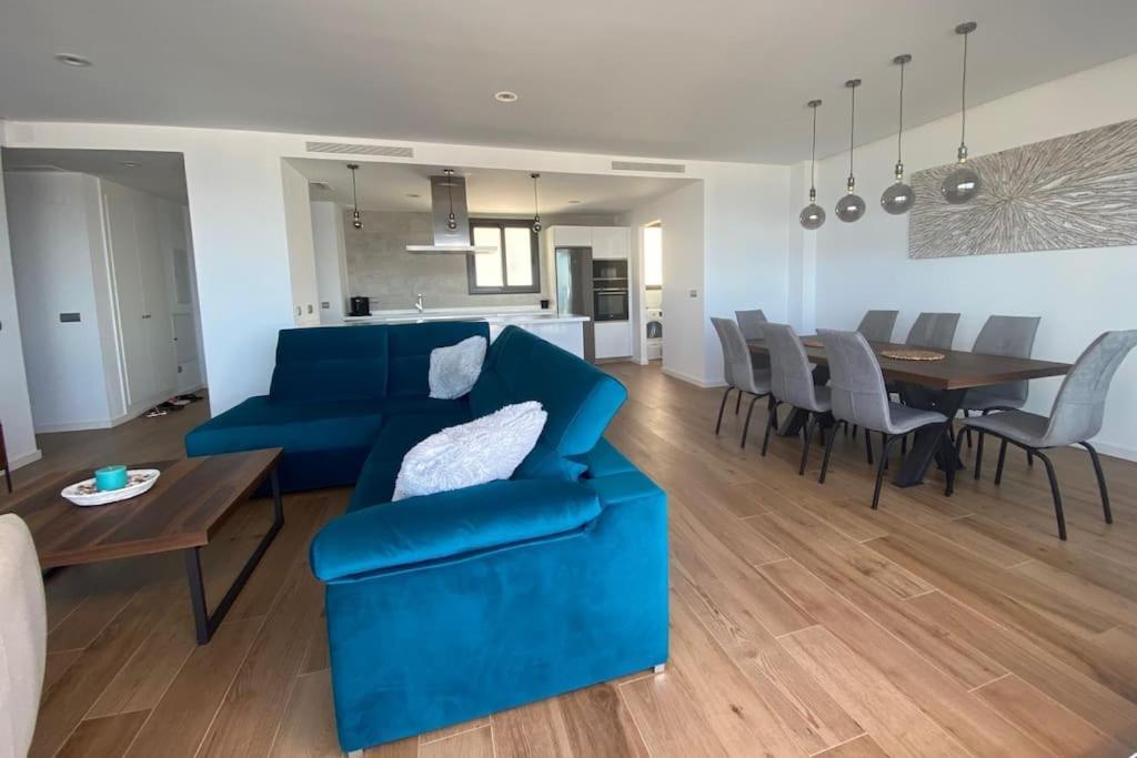 Luxurious Penthouse With Huge Panoramic Terrace Lägenhet San Roque  Exteriör bild