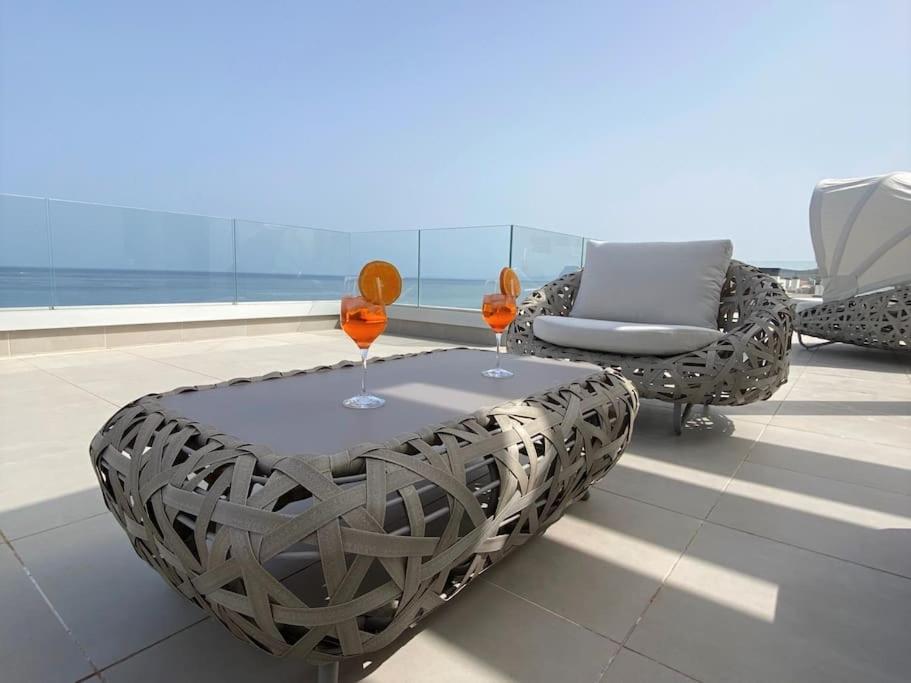 Luxurious Penthouse With Huge Panoramic Terrace Lägenhet San Roque  Exteriör bild